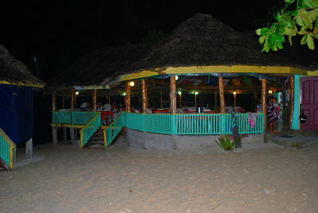 Taufua Beach Fales Lalomanu Экстерьер фото