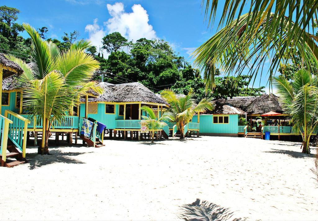 Taufua Beach Fales Lalomanu Номер фото